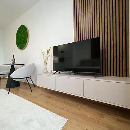 Prijemny Soho S Privat Parking Free, 5 Min Do Centra Kosice