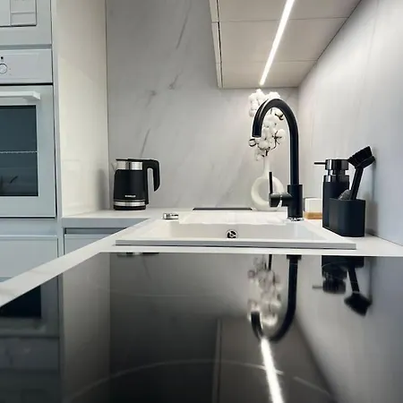 Prijemny Soho S Privat Parking Free, 5 Min Do Centra * コシツェ