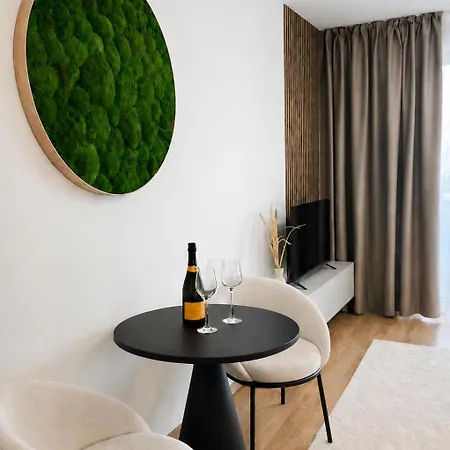 Prijemny Soho S Privat Parking Free, 5 Min Do Centra Apartment Kosice